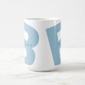 Mug Monogramme moderne surdimensionné Initiale et prén (Centre)