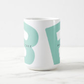 Mug Monogramme moderne surdimensionné Initiale et prén (Centre)
