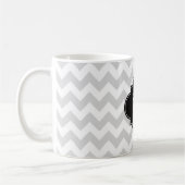 Mug Monogramme noir blanc gris-clair de Chevron (Gauche)