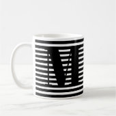 Mug Monogramme noir et blanc rayures motif moderne (Gauche)