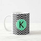 Mug Monogramme Noir, Mousse de mer blanche Motif Chevr (Gauche)