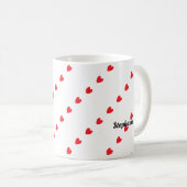Mug Monogramme Nom Personnalisé Cute Red Doodle Hearts (Devant droit)