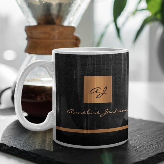 Mug Monogramme nom personnalisé or noir élégant