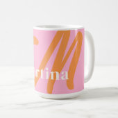 Mug Monogramme orange rose moderne (Devant droit)