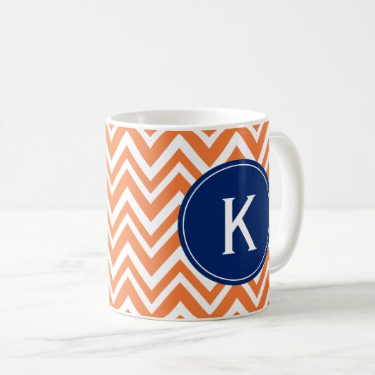 Mug Monogramme Orange Zigzag Motif (Devant droit)