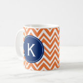 Mug Monogramme Orange Zigzag Motif (Devant gauche)