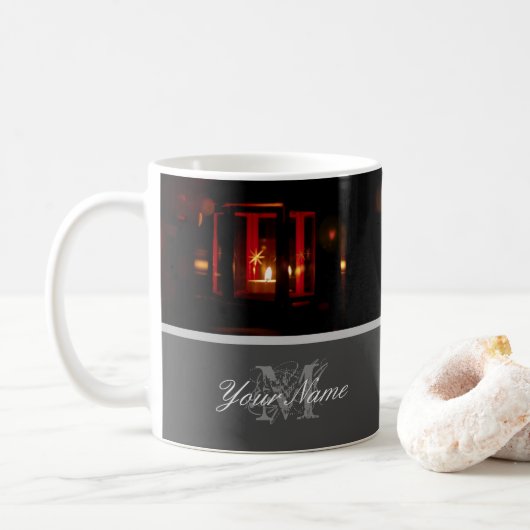 Mug Monogramme personnalisable avec lumières de Noël d (Avec donut)