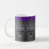 Mug Monogramme personnalisé en arc gothique Tudor en b (Gauche)