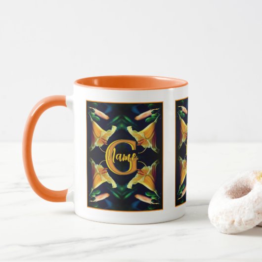 Mug Monogramme personnalisé initial nom Lily Fleurs (Avec donut)