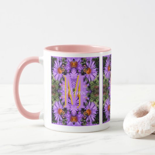 Mug Monogramme personnalisé Initiale Nom Abeille à mie (Avec donut)