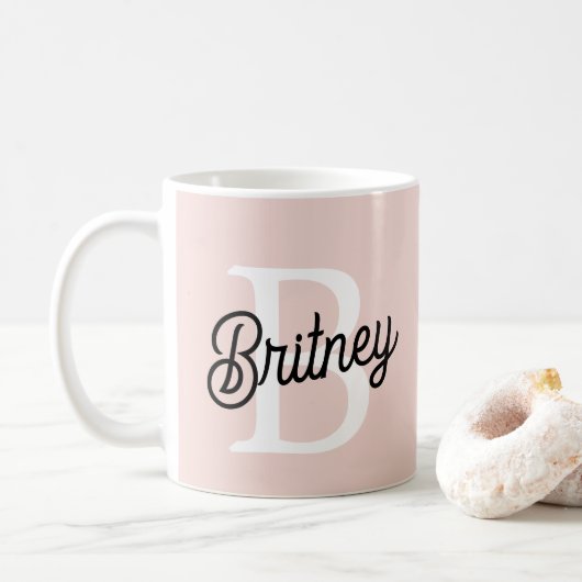 Mug Monogramme Personnalisé Moderne et Nom en Rose Pâl (Avec donut)