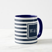 Mug Monogramme rayé bleu marine et blanc (Devant droit)