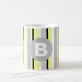 Mug Monogramme rayé jaune et gris élégant (Centre)