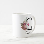 Mug Monogramme Rose Boho Féminin Floral Initial Q (Devant droit)