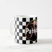 Mug monogramme rose floral noir et blanc en damier (Devant gauche)
