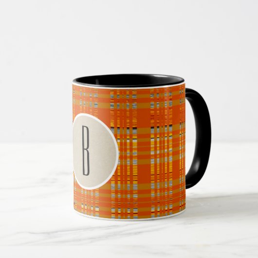 Mug Monogramme rustique Brown et plaqué orange (Devant droit)