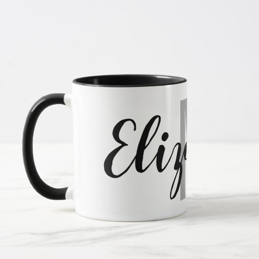 Mug Monogramme simple noir gris à main (Gauche)