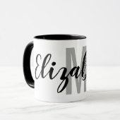 Mug Monogramme simple noir gris à main (Devant gauche)