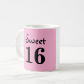 Mug Monogramme Sweet 16 nom rose (Devant gauche)