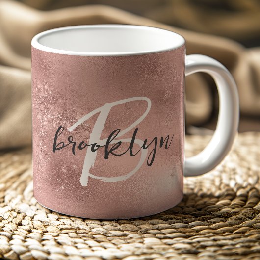 Mug Monogramme tendance rose glamour en écriture scrip