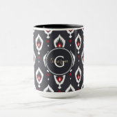 Mug Monogramme tribal chic de motif d'ikat noir et (Centre)