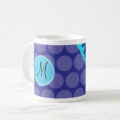 Mug Monogramme Turquoise initial Pois pourpres personn (Devant gauche)