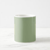 Mug Monogramme vert de surface minimale moderne Nom in (Centre)