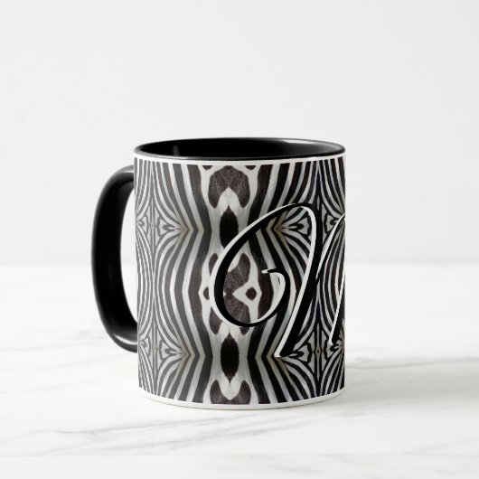 Mug Monogramme Zebra Stripes en noir et blanc (Devant gauche)