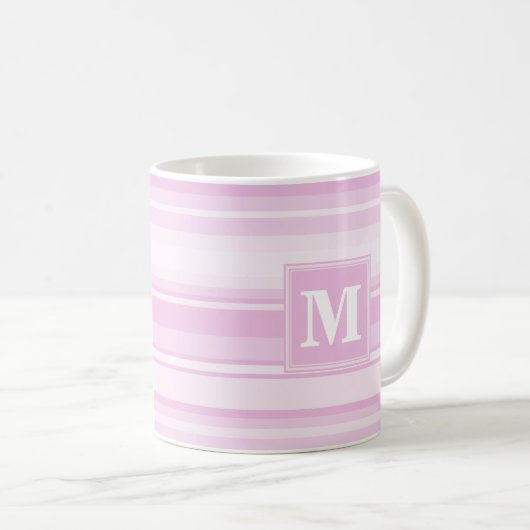 Mug Monogrammes à rayures roses pour bébé (Devant droit)