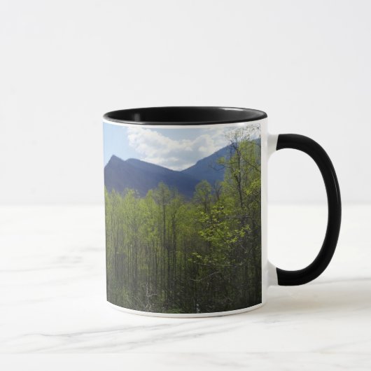 Mug Montagnes fumées dans le paysage du printemps (Droite)