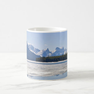 Mug Montagnes rocheuses reflétant dans le lac Maligne
