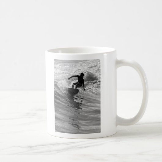 Mug Monter En Niveaux De Gris De Vague (Droite)