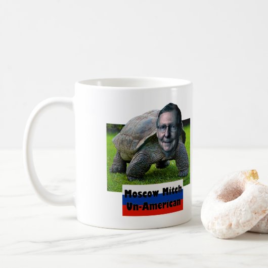 Mug Moscow Mitch est non-américain, tortue, drapeau, Z (Avec donut)