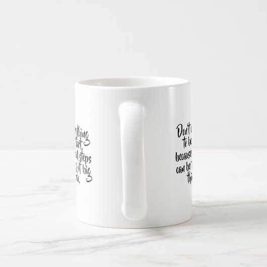 Mug Mot personnalisé esthétique monochrome (Poignée)