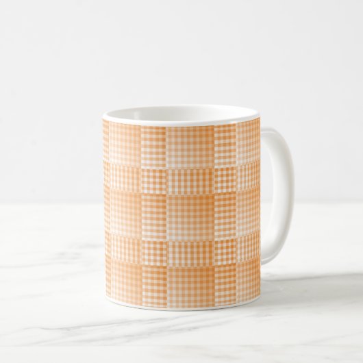 Mug Motif Abstrait à Damier Orange et Blanc (Devant droit)