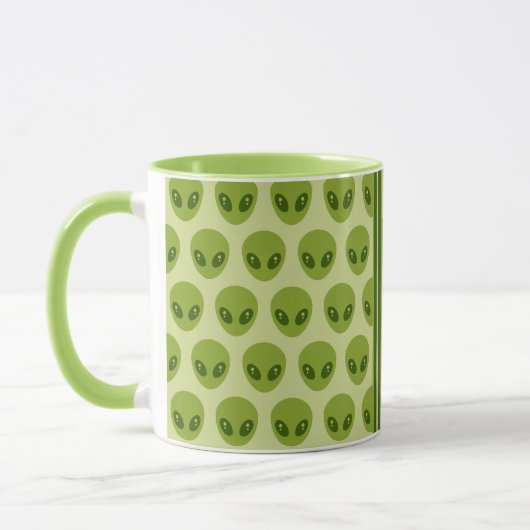 Mug Motif Alien vert mignon avec votre nom dans Glyphe (Gauche)