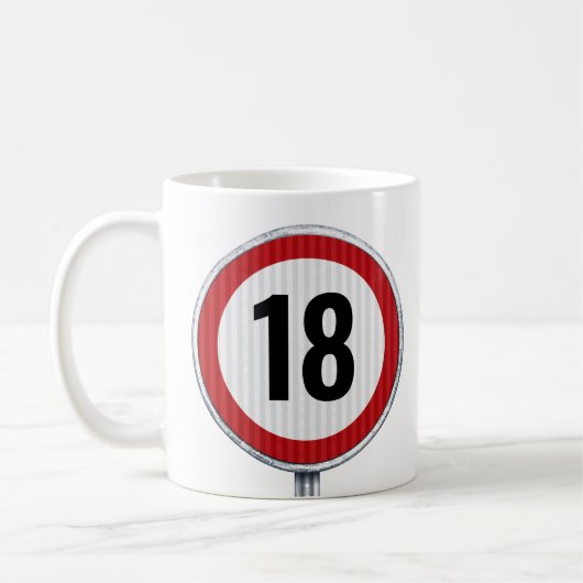 Mug motif de 18e anniversaire avec panneau circulaire (Gauche)