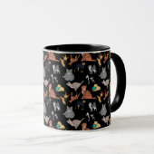 Mug Motif de chats et de chiens sur fond noir (Devant droit)