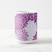 Mug Motif de dahlia floral violet monogrammé initial (Centre)