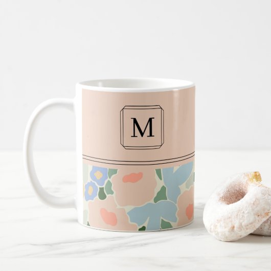 Mug Motif de fleur rose pastel bleu clair Monogramme (Avec donut)