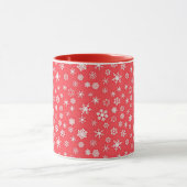Mug Motif de flocons de neige sur Arrière - plan rouge (Centre)
