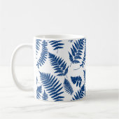 Mug Motif de fougères de bois, bleu de Cobalt sur blan (Gauche)