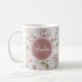 Mug Motif de rose rose pâle avec monogramme et nom (Gauche)