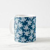 Mug Motif de tortue de style côtier blanc et bleu (Devant gauche)