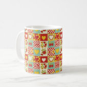 Mug Motif floral patchwork rétro à la fraise (Devant gauche)