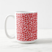Mug Motif Léopard de Cœurs en Rouge sur Fond Rose (Gauche)