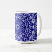 Mug Motif Mandala Bleu Nuit et Blanc (Devant droit)