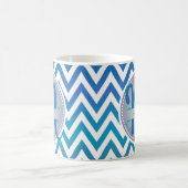 Mug Motif monogramme chevron ombré bleu et vert (Centre)