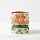 Mug Motif Shamrock de trèfle Monogram sur LIGHT ORANGE (Centre)