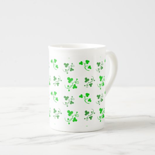 Mug Motif Shamrock vert (Devant droit)